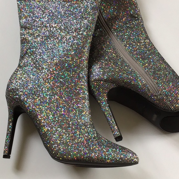 SILVER GLITTER BOOTS SZ. 8 - Picture 2 of 8